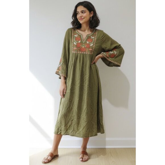 RITU KUMAR AARKE Afnan Festive Floral Embroidered Kaftan Maxi Dress Size M NWT - Picture 1 of 14